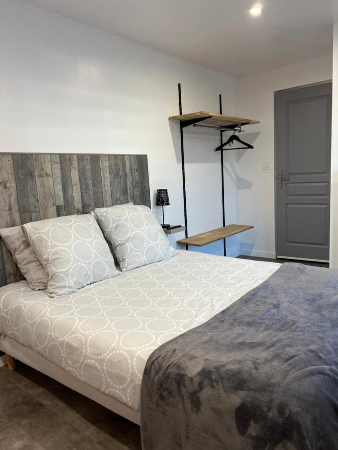 Bed and Breakfast Aux Charmes 1 Isques Экстерьер фото